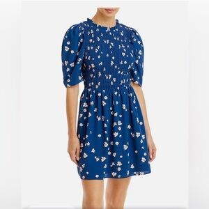 Wayf Smocked Puff Sleeve Blue Floral Dress Size M NWT